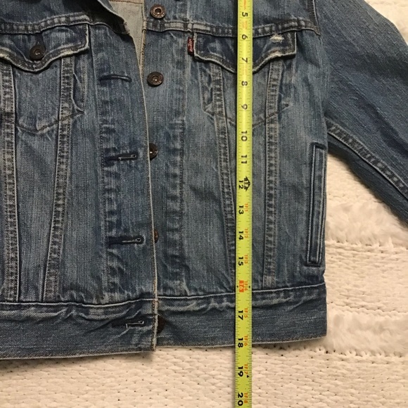 Levi’s Women's Denim Jean Jacket.  Size XS - Picture 8 of 10